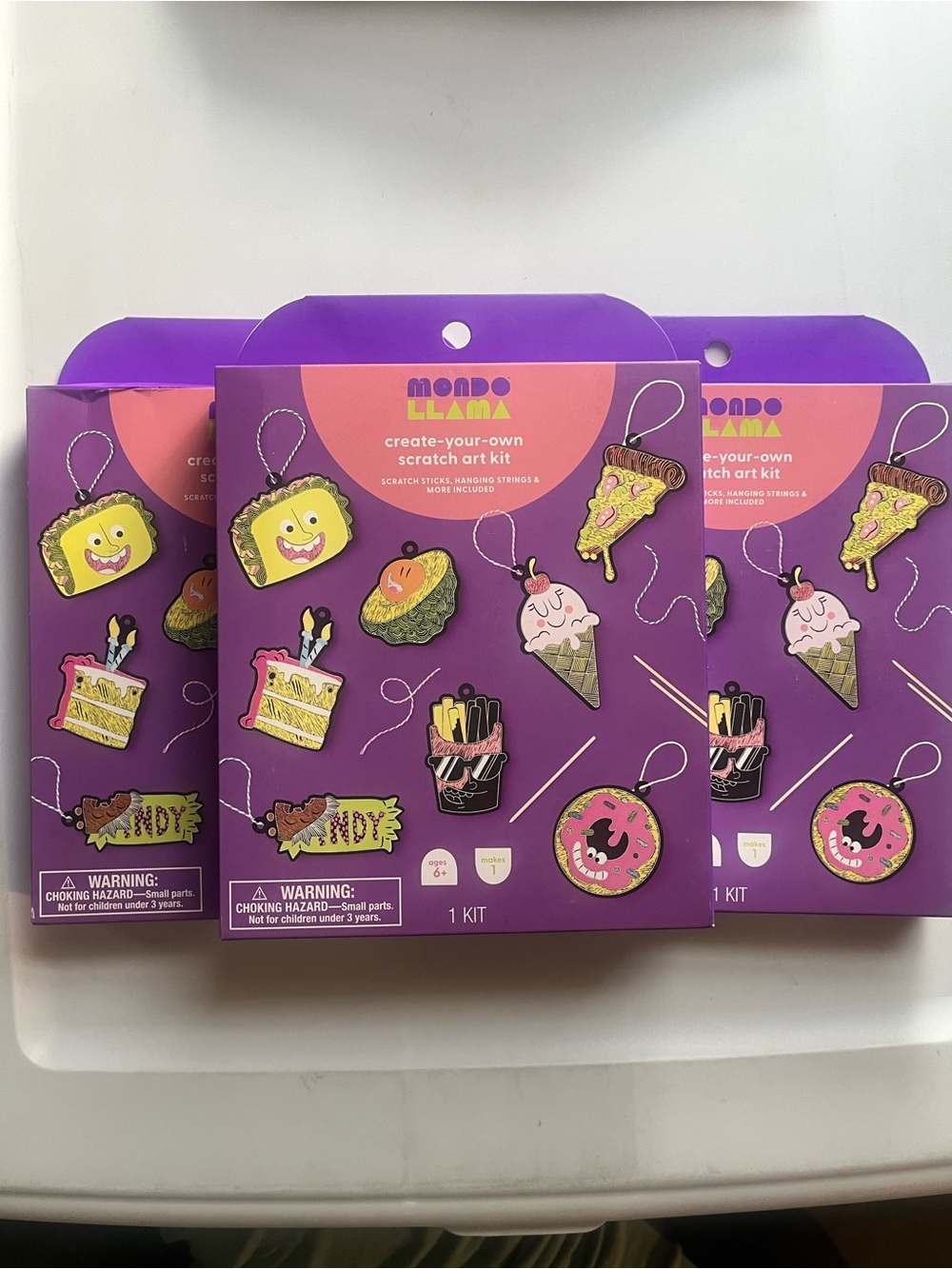Mondo llama Create-Your-Own Scratch Art